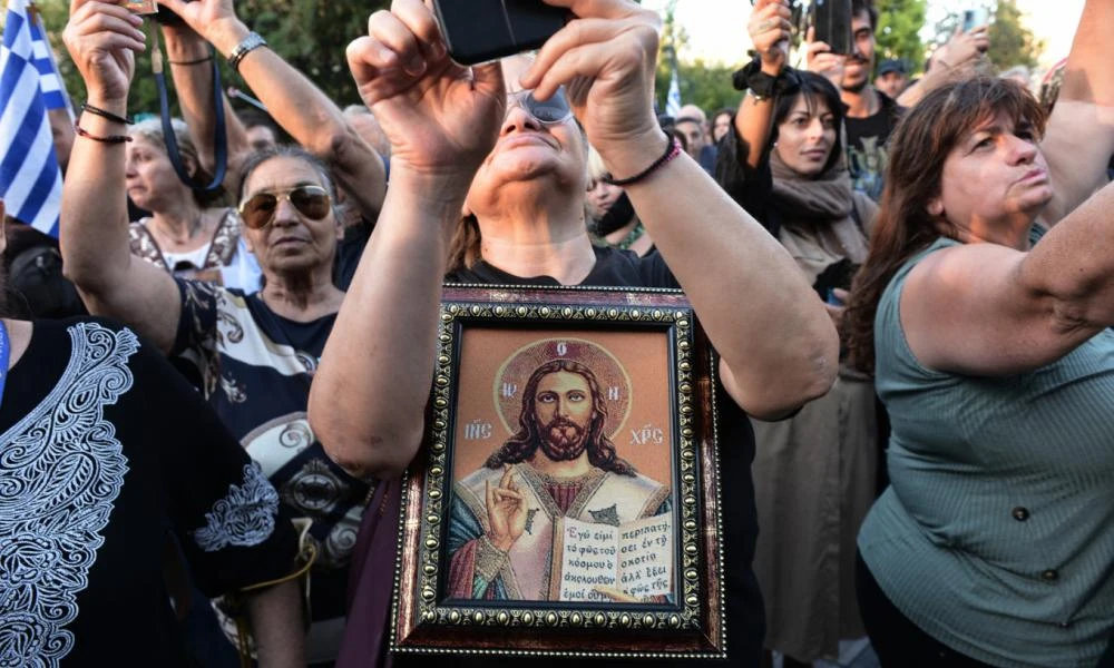 Σύνταγμα: Στις 32 οι προσαγωγές στην συγκέντρωση για τις νέες ταυτότητες